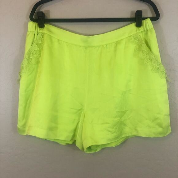 Guess XL Izabella lace trim shorts green - Picture 2 of 8